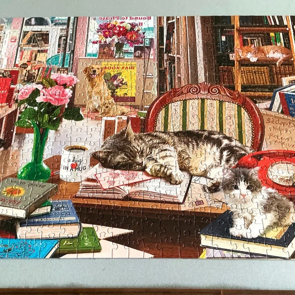White Mountain Cozy Bookshop Puzzle - Red, Blue, Green